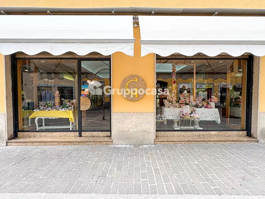 Immagine 16 di Attività commerciale in vendita  in Via Roma 10 a Magenta