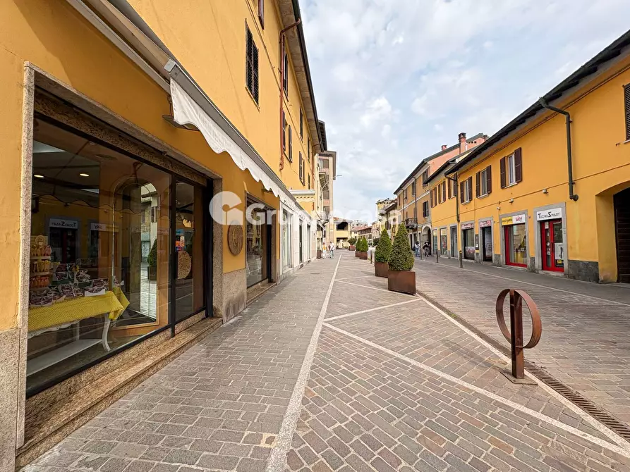 Immagine 19 di Attività commerciale in vendita  in Via Roma 10 a Magenta