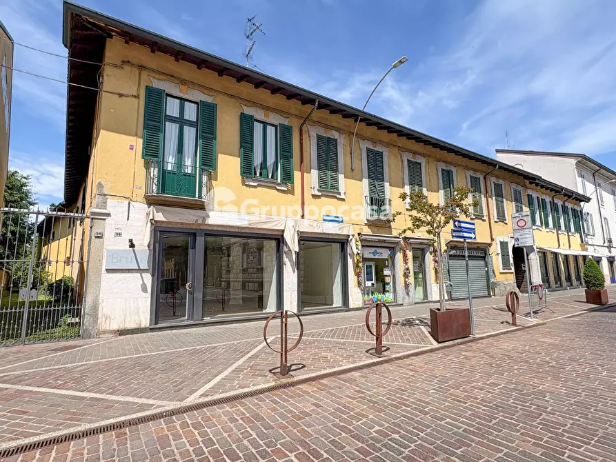 Immagine 26 di Locale commerciale in vendita  in Via Roma 36 a Magenta