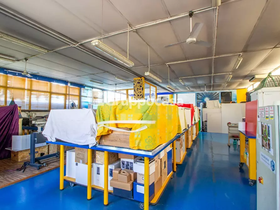 Immagine 4 di Capannone industriale in affitto  in Via Alessandrini 16 a Magenta