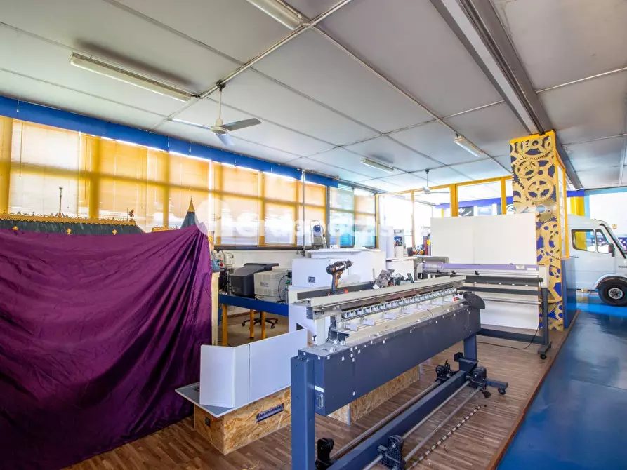Immagine 6 di Capannone industriale in affitto  in Via Alessandrini 16 a Magenta