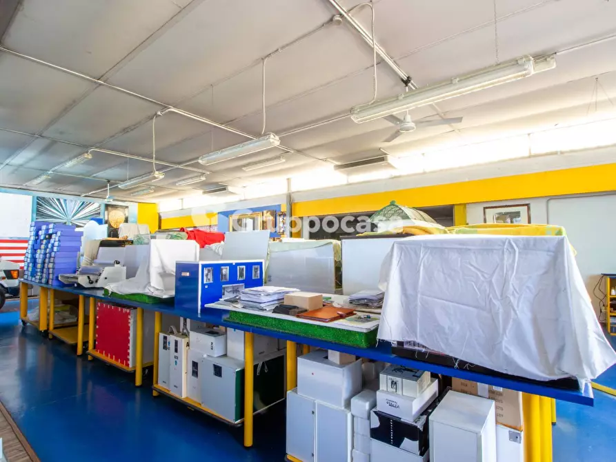 Immagine 7 di Capannone industriale in affitto  in Via Alessandrini 16 a Magenta