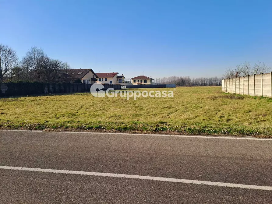 Immagine 16 di Terreno residenziale in vendita  in Via A. Moro a Bernate Ticino