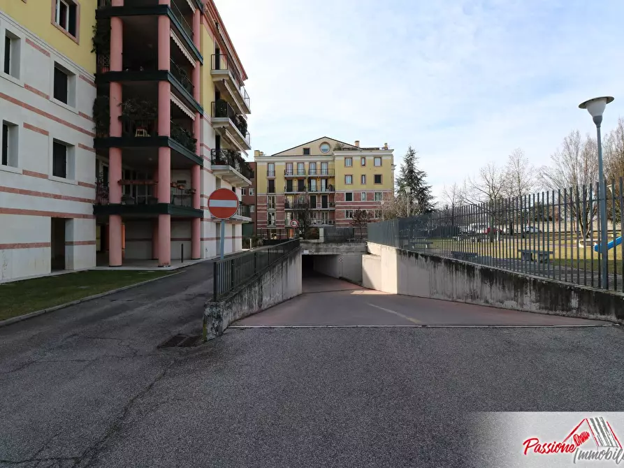 Immagine 6 di Box auto in affitto  in Via Ca' Di Cozzi 8 a Verona