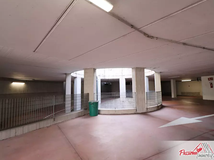 Immagine 8 di Box auto in affitto  in Via Ca' Di Cozzi 8 a Verona