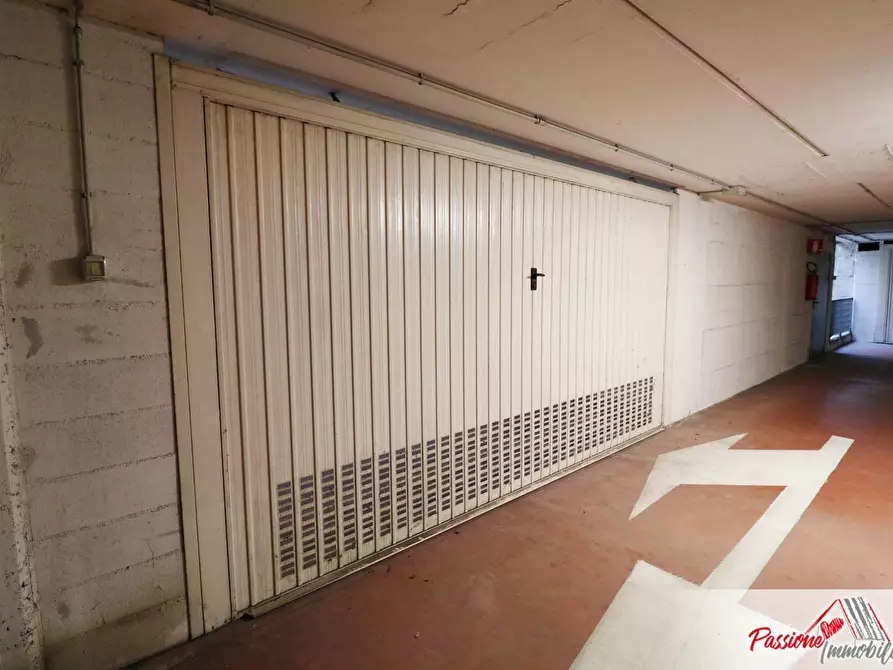 Immagine 9 di Box auto in affitto  in Via Ca' Di Cozzi 8 a Verona