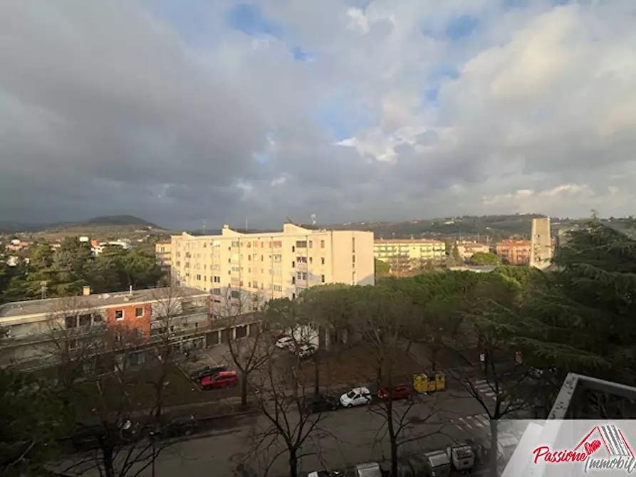 Immagine 10 di Appartamento in vendita  in Via Alessandro Poerio 11 a Verona