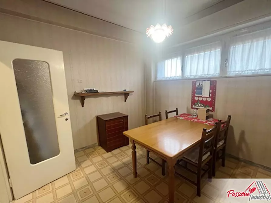 Immagine 11 di Appartamento in vendita  in Via Alessandro Poerio 11 a Verona