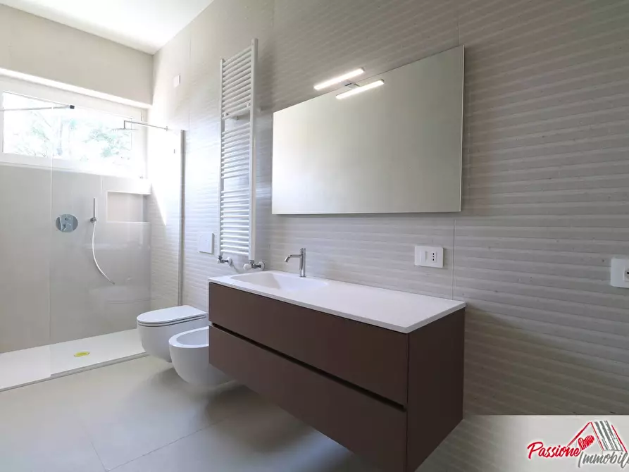 Immagine 7 di Appartamento in vendita  in Via Luigi Mercantini 11 a Verona