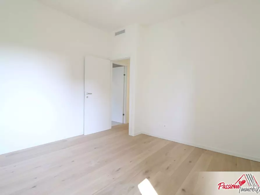 Immagine 12 di Appartamento in vendita  in Via Luigi Mercantini 11 a Verona