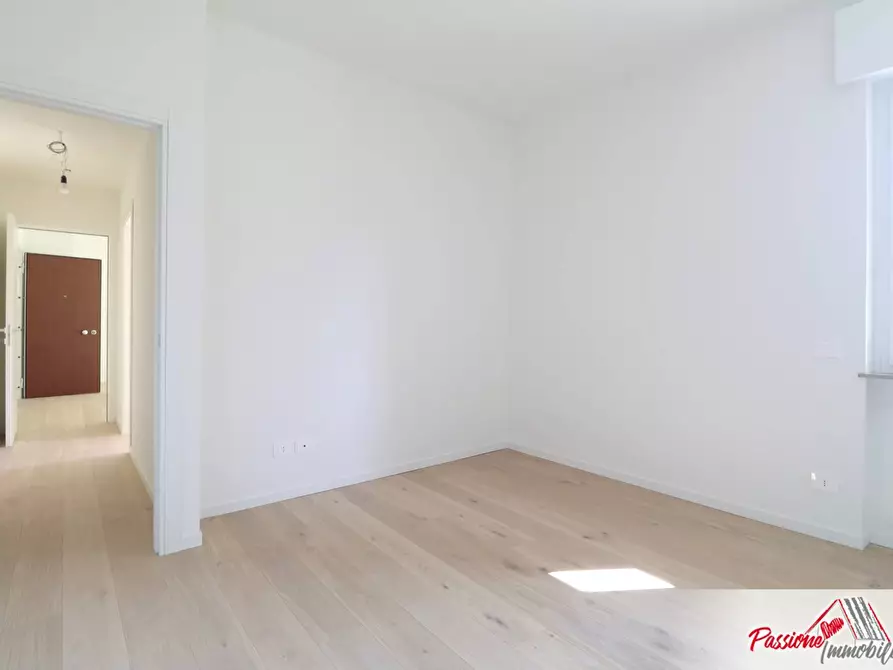 Immagine 13 di Appartamento in vendita  in Via Luigi Mercantini 11 a Verona