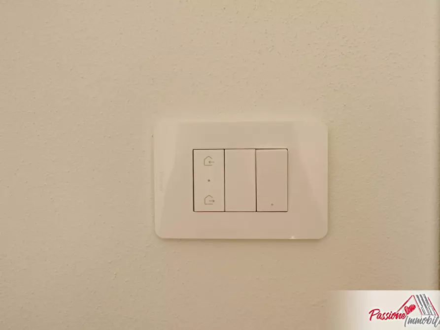 Immagine 15 di Appartamento in vendita  in Via Luigi Mercantini 11 a Verona