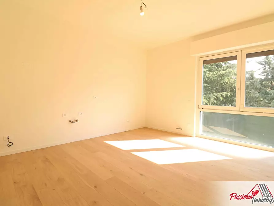 Immagine 3 di Appartamento in vendita  in Via Luigi Mercantini 11 a Verona