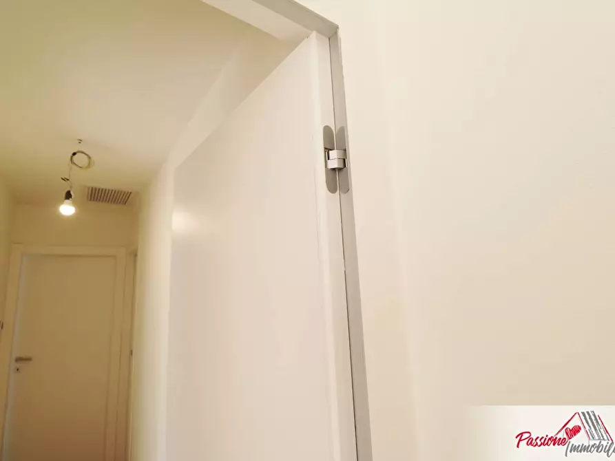 Immagine 20 di Appartamento in vendita  in Via Luigi Mercantini 11 a Verona