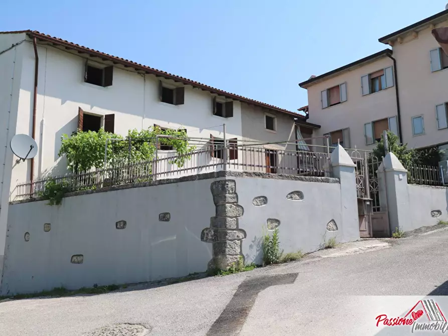 Immagine 2 di Villa in vendita  in via Costa 5 a Grezzana