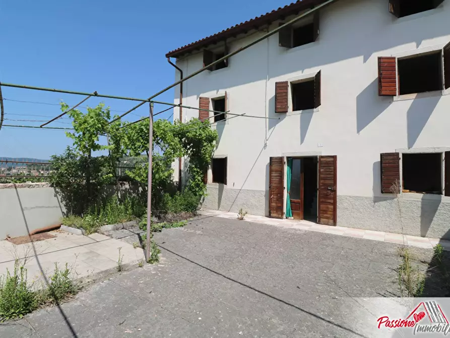 Immagine 3 di Villa in vendita  in via Costa 5 a Grezzana