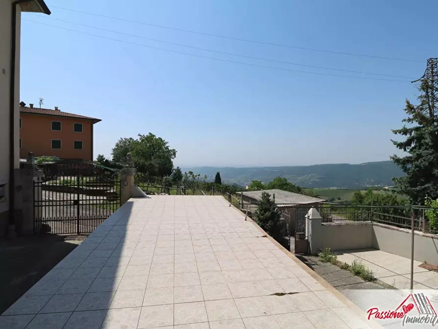 Immagine 18 di Villa in vendita  in via Costa 5 a Grezzana