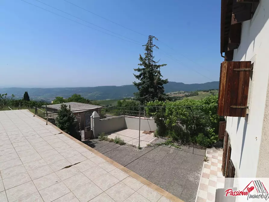 Immagine 20 di Villa in vendita  in via Costa 5 a Grezzana