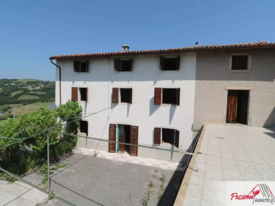 Immagine 21 di Villa in vendita  in via Costa 5 a Grezzana