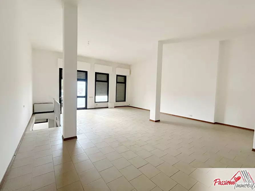 Immagine 1 di Locale commerciale in affitto  in Via Delle Agostiniane 37A a Verona