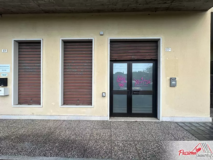Immagine 8 di Locale commerciale in affitto  in Via Delle Agostiniane 37A a Verona