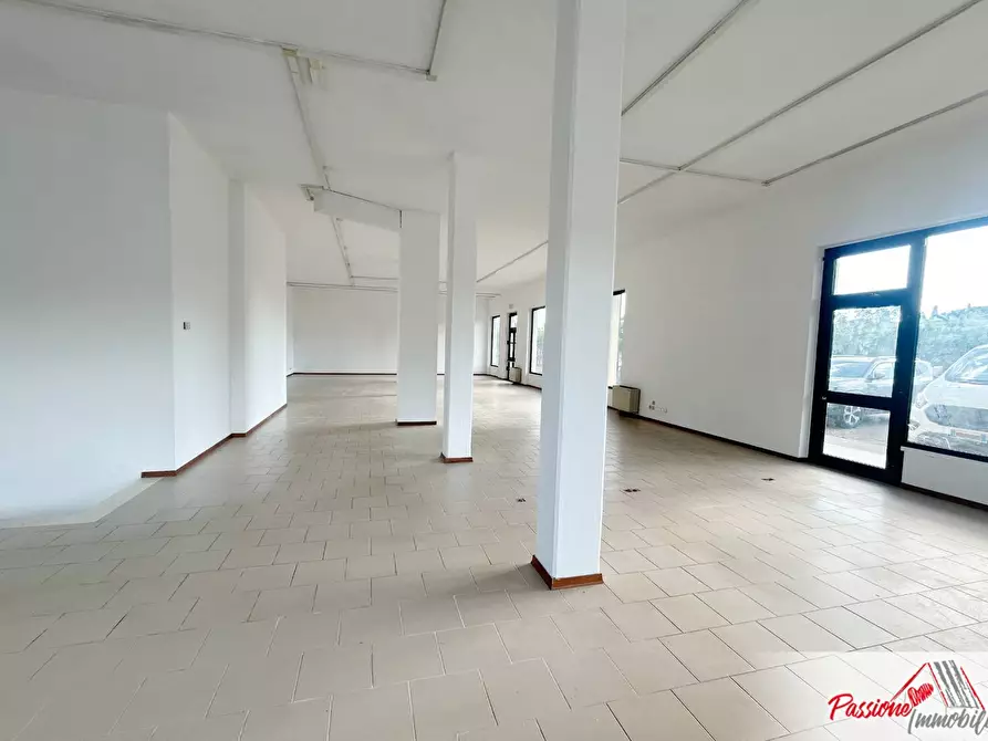 Immagine 3 di Locale commerciale in affitto  in Via Delle Agostiniane 31 a Verona