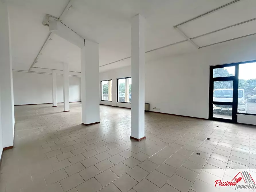 Immagine 5 di Locale commerciale in affitto  in Via Delle Agostiniane 31 a Verona