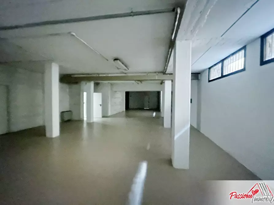 Immagine 9 di Locale commerciale in affitto  in Via Delle Agostiniane 31 a Verona