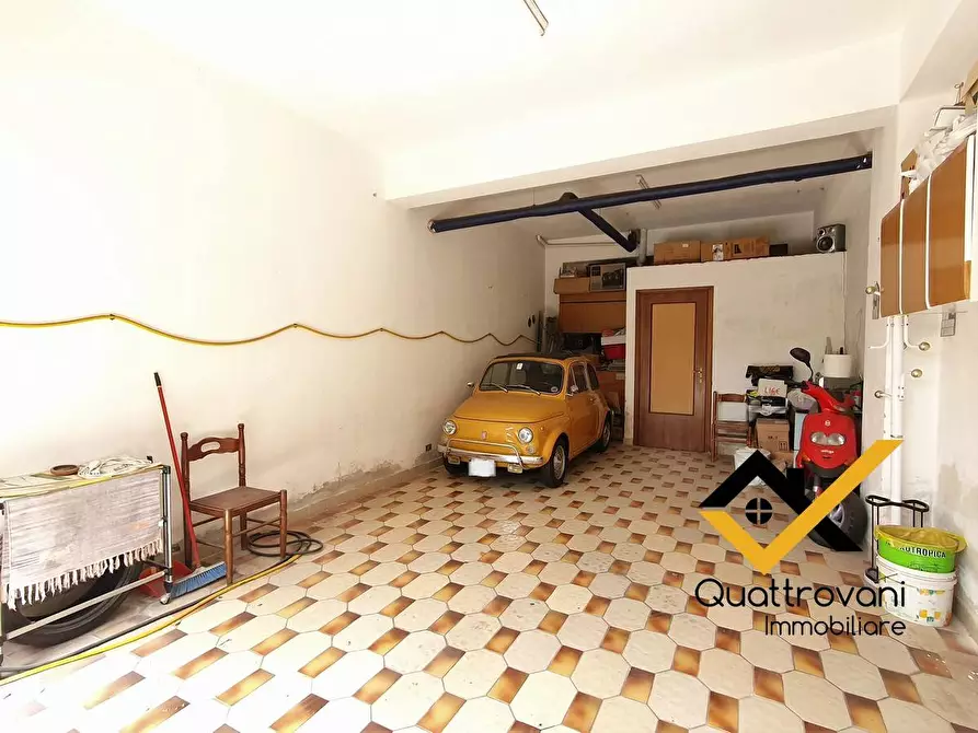 Immagine 4 di Box auto in vendita  in Via San Filippo Neri 15 a Aci Castello