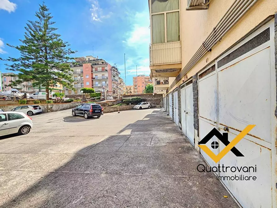 Immagine 5 di Box auto in vendita  in Piazza Abramo Lincoln a Catania