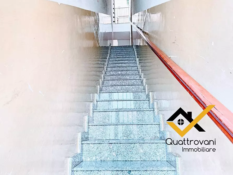 Immagine 29 di Ufficio in vendita  in Via Pidatella a Catania