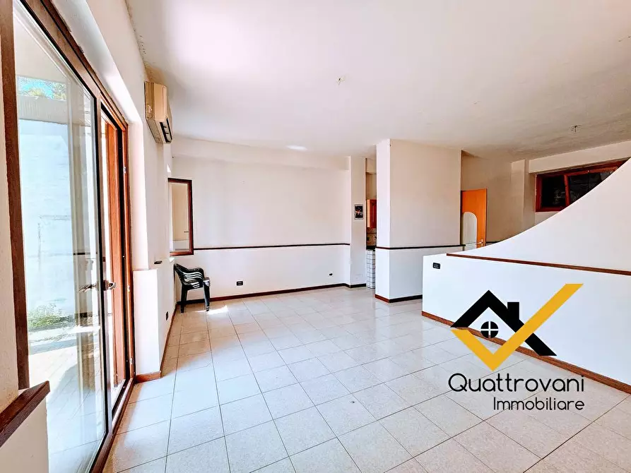 Immagine 3 di Appartamento in affitto  in via vampolieri 31 a Aci Catena