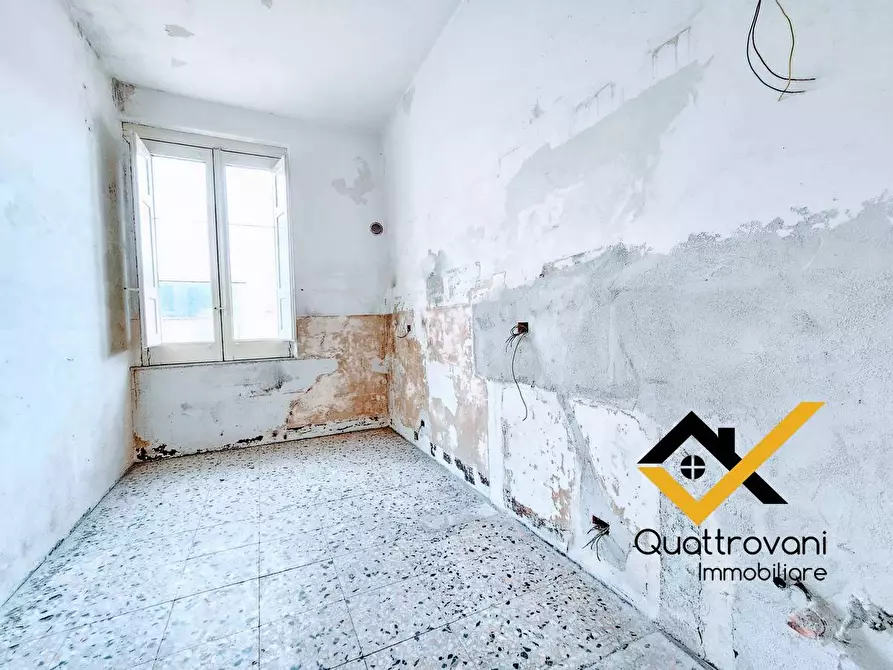 Immagine 16 di Appartamento in vendita  in Via Santi Elena e Costantino a Aci Catena