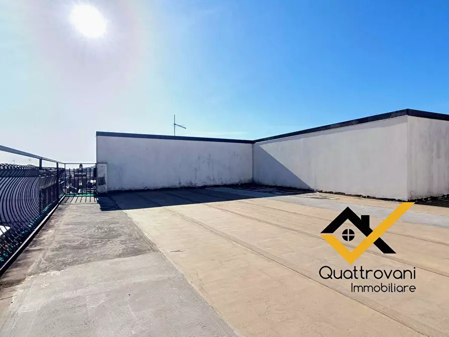 Immagine 26 di Appartamento in vendita  in Via Santi Elena e Costantino a Aci Catena