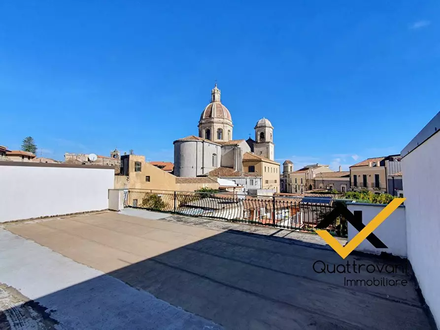 Immagine 27 di Appartamento in vendita  in Via Santi Elena e Costantino a Aci Catena