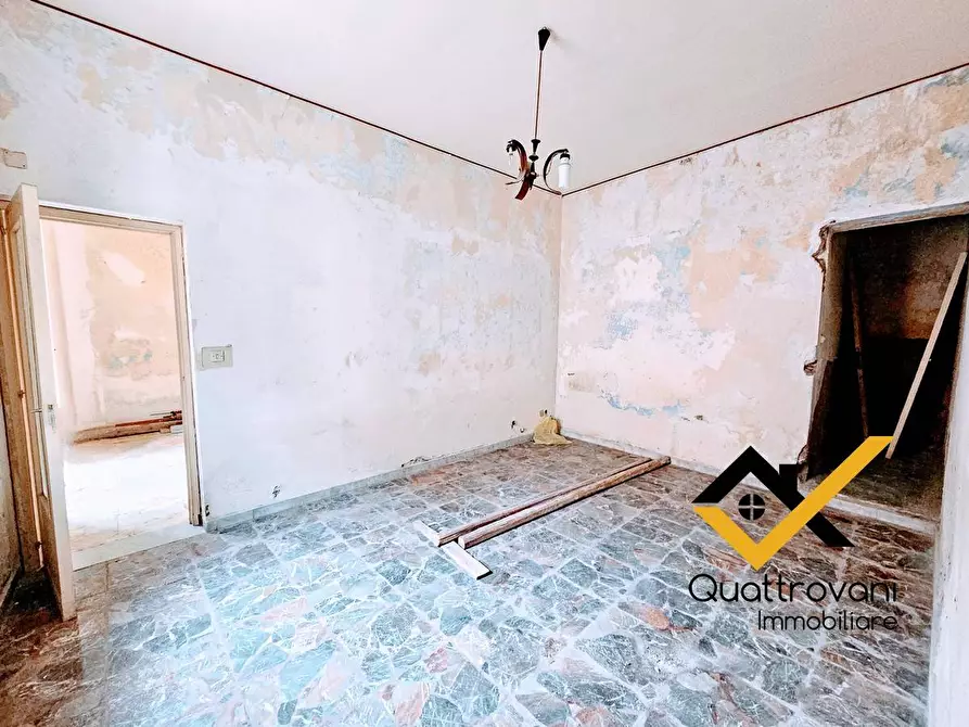 Immagine 7 di Casa indipendente in vendita  in Via Santi Elena e Costantino a Aci Catena