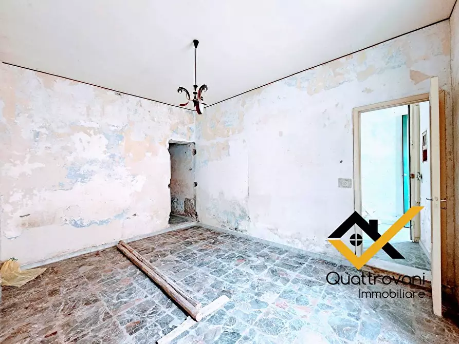 Immagine 8 di Casa indipendente in vendita  in Via Santi Elena e Costantino a Aci Catena