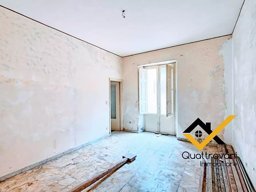 Immagine 10 di Casa indipendente in vendita  in Via Santi Elena e Costantino a Aci Catena