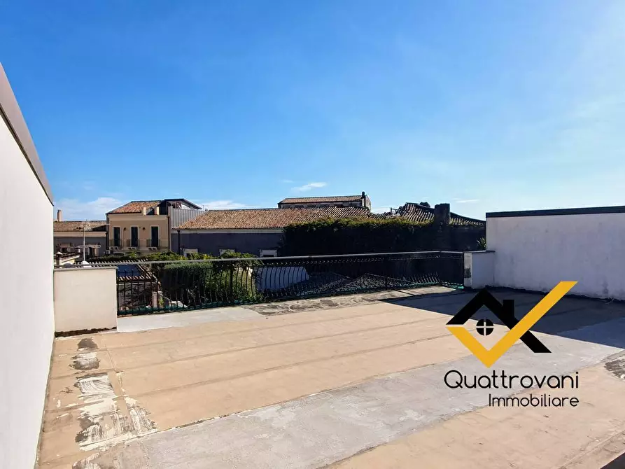 Immagine 26 di Casa indipendente in vendita  in Via Santi Elena e Costantino a Aci Catena