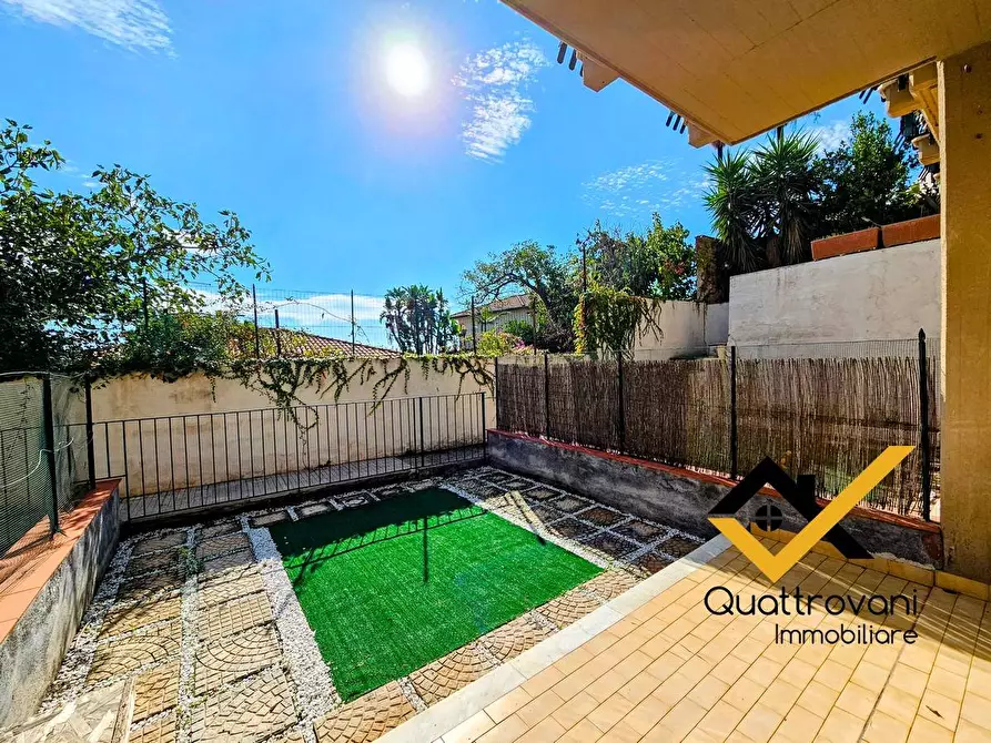 Immagine 14 di Appartamento in affitto  in via vampolieri 31 a Aci Castello