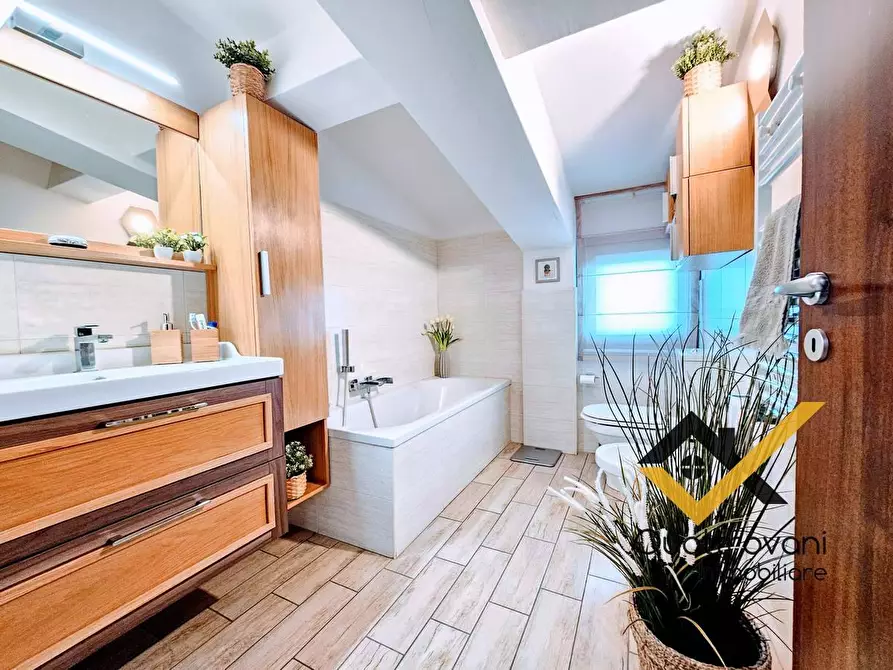 Immagine 21 di Appartamento in vendita  in Via Giuseppe Motta a San Giovanni La Punta