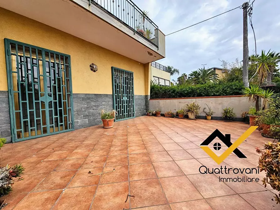 Immagine 5 di Villa in vendita  in Via Peschiera a Catania