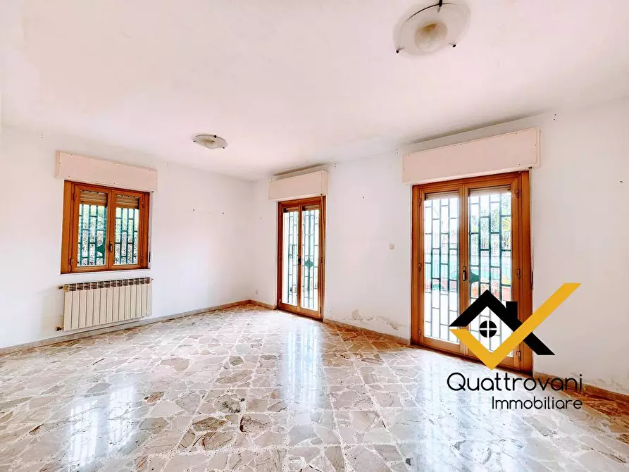 Immagine 7 di Villa in vendita  in Via Peschiera a Catania