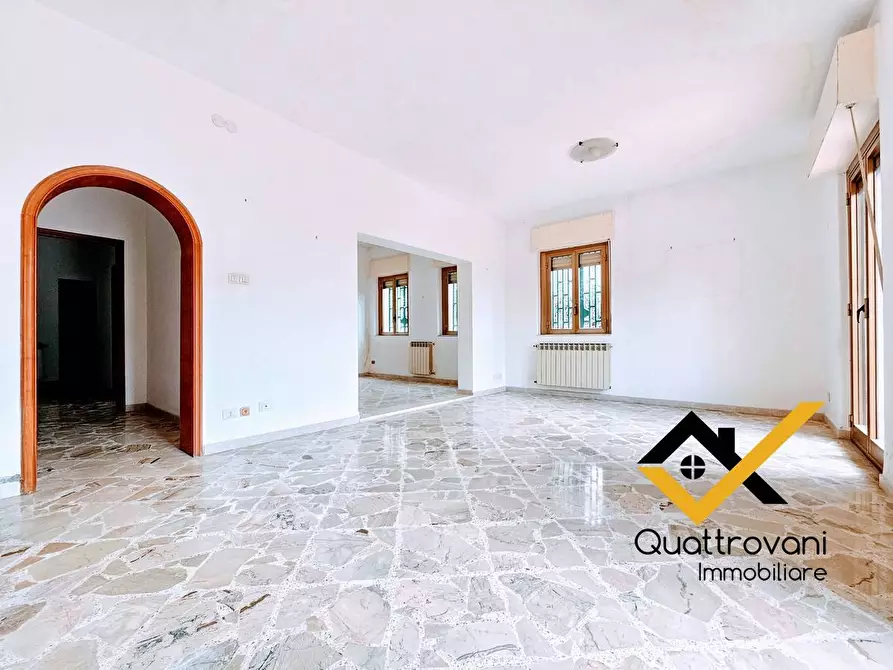 Immagine 8 di Villa in vendita  in Via Peschiera a Catania