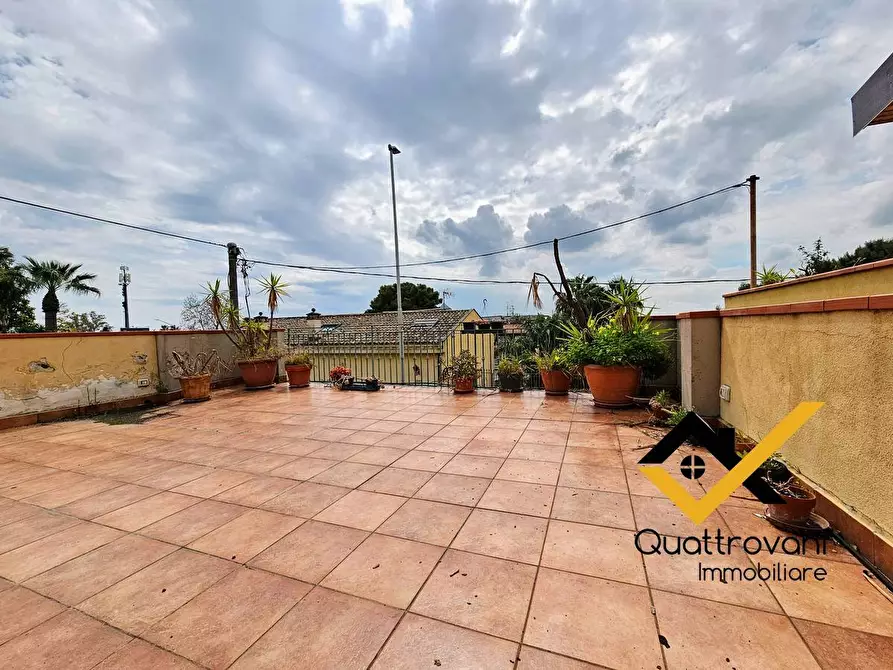 Immagine 31 di Villa in vendita  in Via Peschiera a Catania