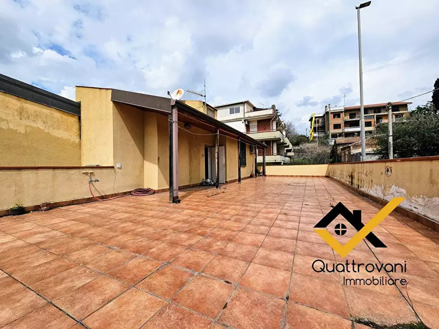 Immagine 32 di Villa in vendita  in Via Peschiera a Catania