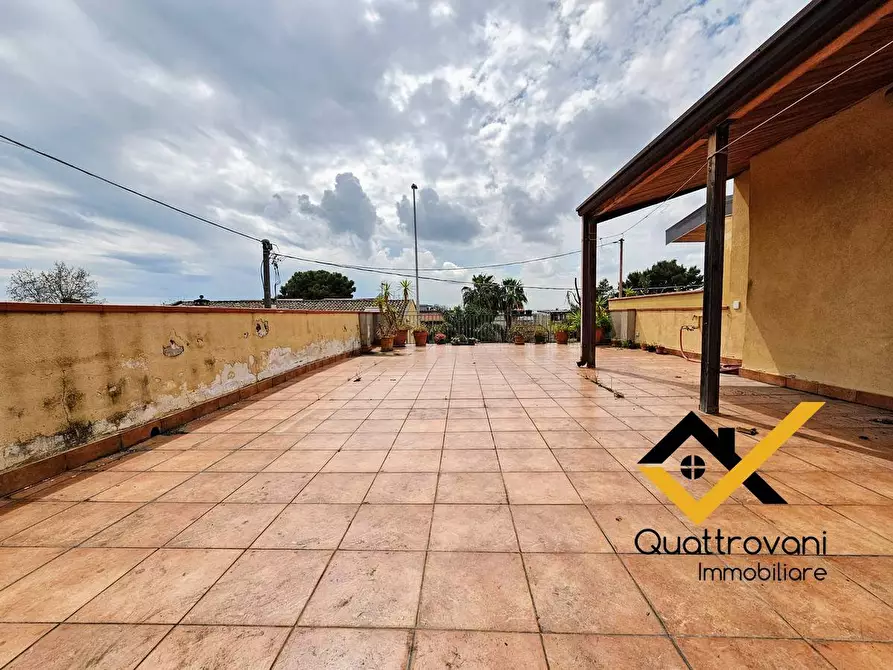 Immagine 34 di Villa in vendita  in Via Peschiera a Catania