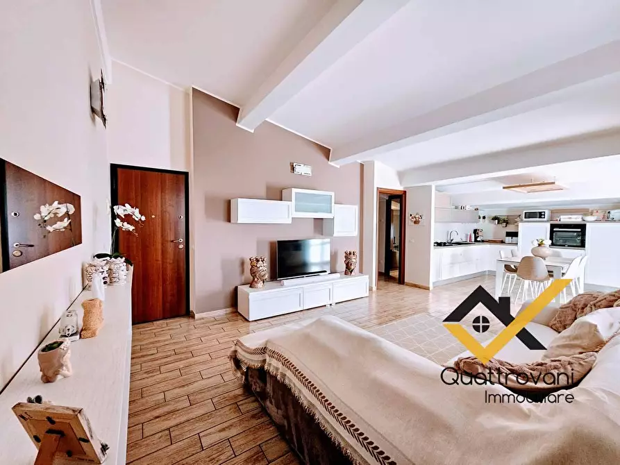 Immagine 3 di Appartamento in vendita  in Via Roma a Tremestieri Etneo