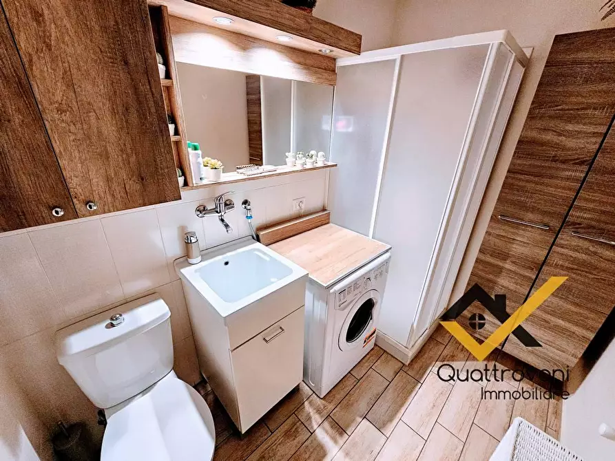 Immagine 24 di Appartamento in vendita  in Via Roma a Tremestieri Etneo