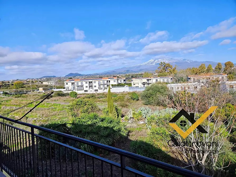 Immagine 27 di Appartamento in vendita  in Via Roma a Tremestieri Etneo